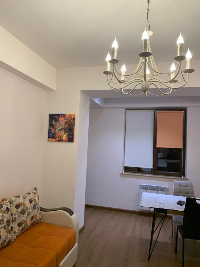 City Central Apartment เยเรวาน ภายนอก รูปภาพ